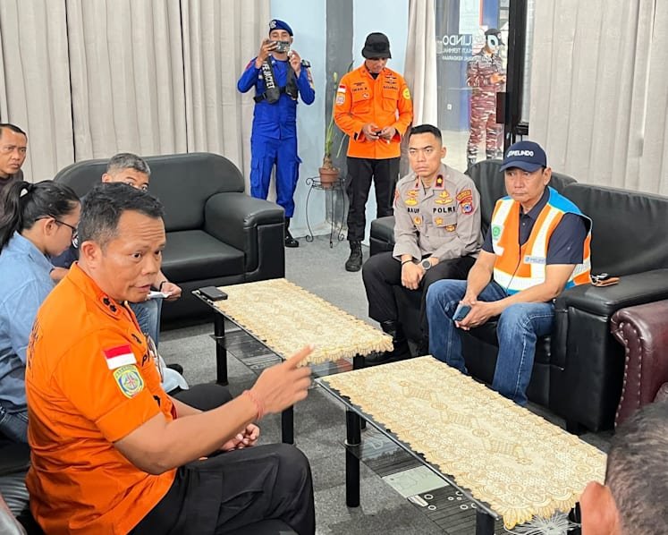 Search Underway for Indonesian Passenger Ship Lost at Sea